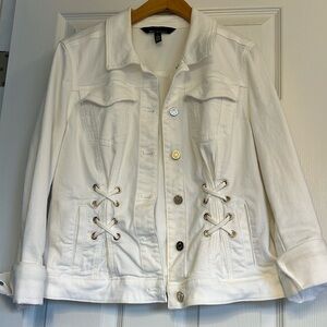 White House Black Market white denim jacket 🤍